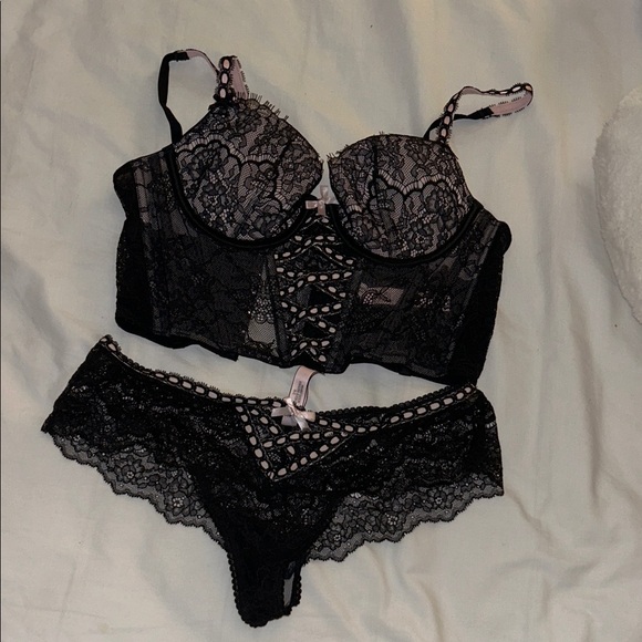 Dream Angels Victoria's Secret Black and Pink Lace Corset Bra Set